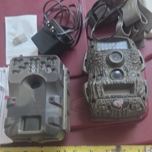 Camouflage Trail Cameras X 2